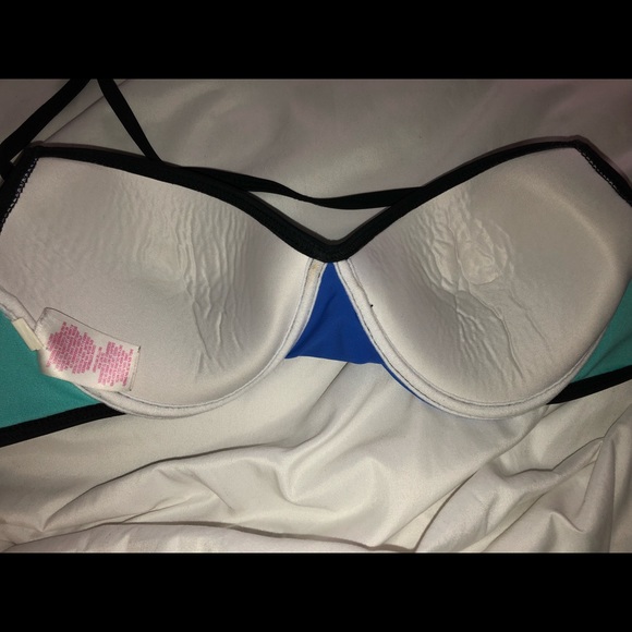 Bikini - Picture 4 of 4